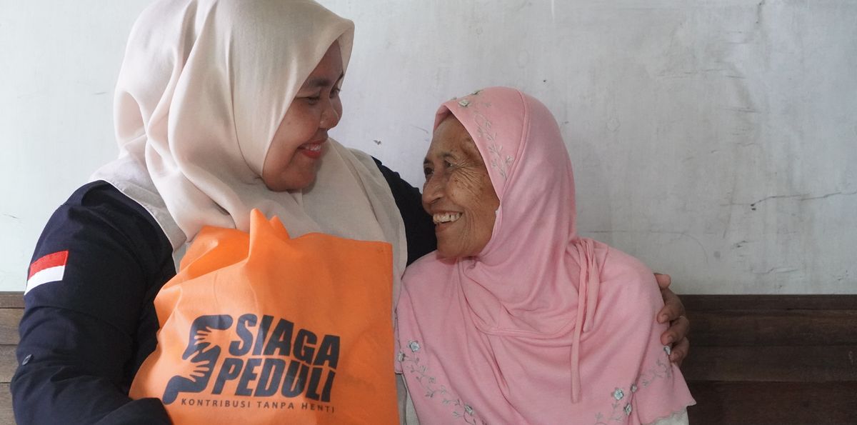 Aksi Nyata Kepedulian, Bantuan untuk Lansia dan Korban Kecelakaan di Kesugihan Kidul